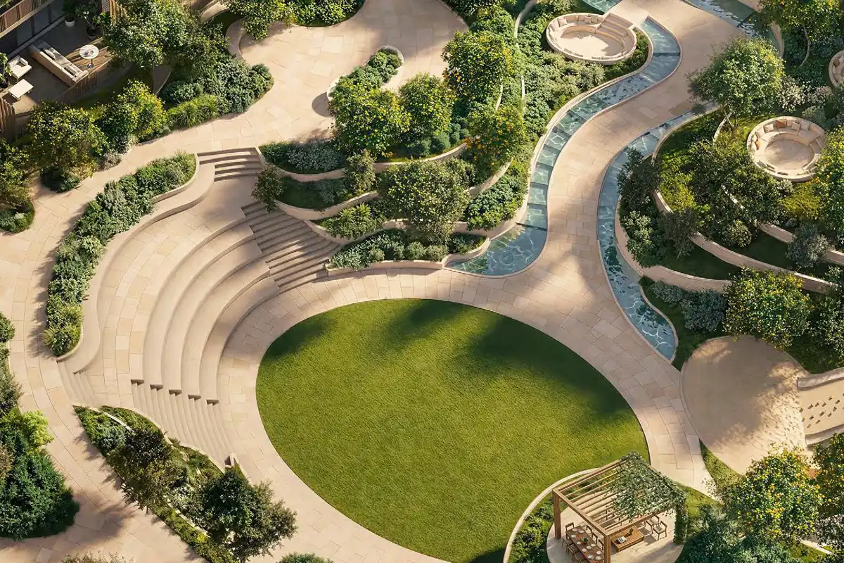 Central Garden Spine